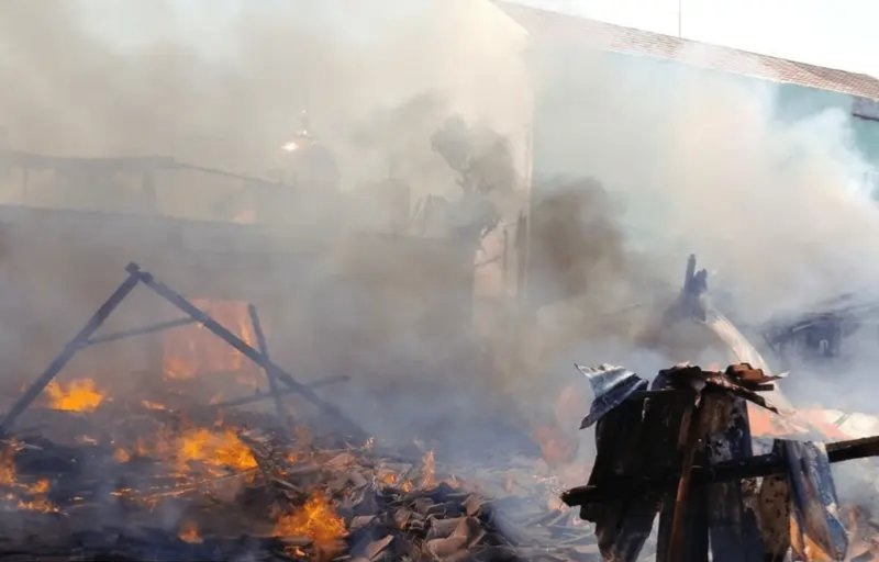 Gudang Kapuk di Gabus Pati Hangus Terbakar, 4 Armada Damkar Dikerahkan